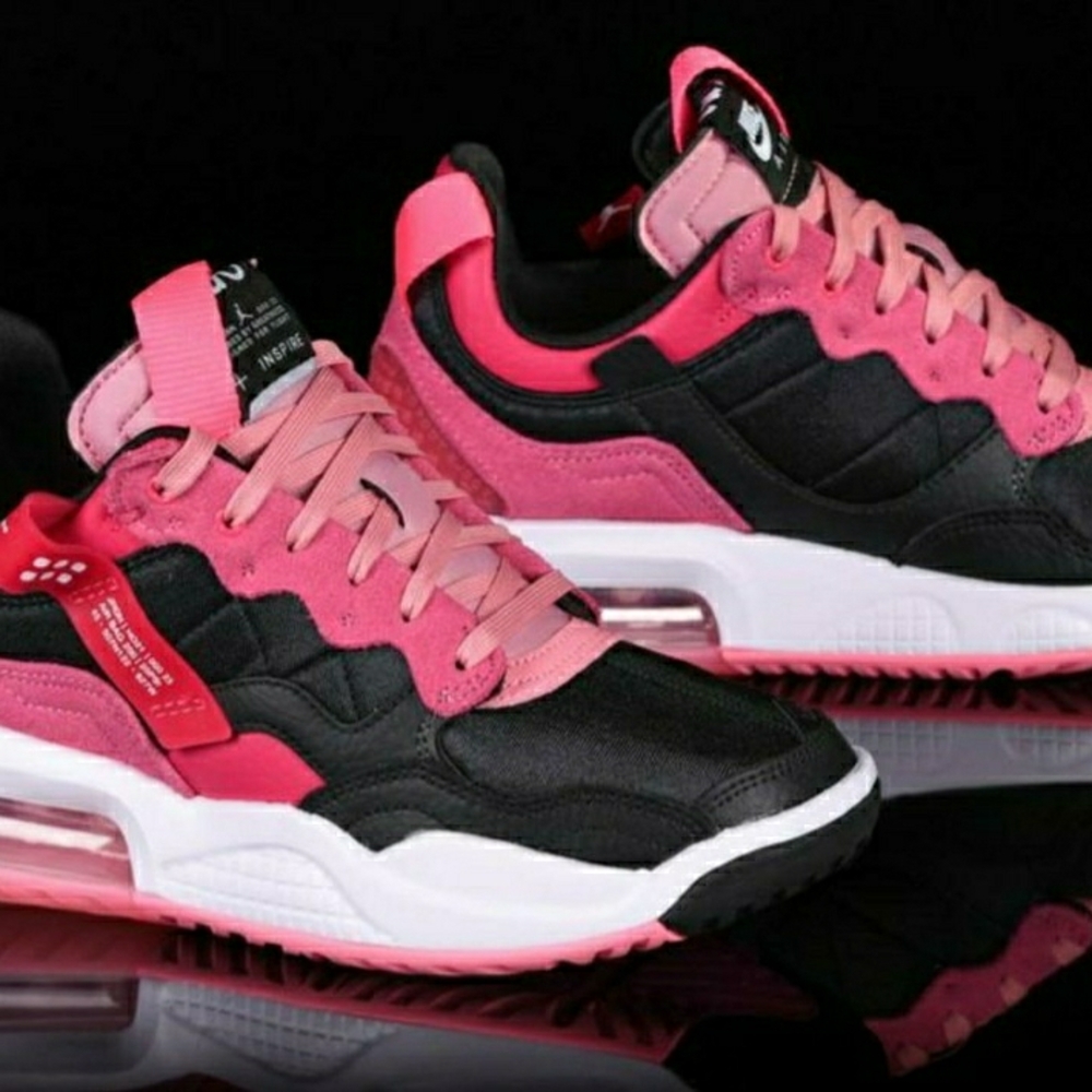 Jordan Women's Sneakers in Black and Pink